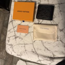 LV Men’s Wallet 
