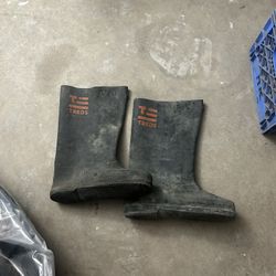 XL Slip On Rubber Boots 