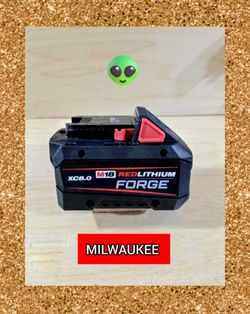 MILWAUKEE M18 FORGE 8.0 BATTERY CHARGER INVERTER INFLATER