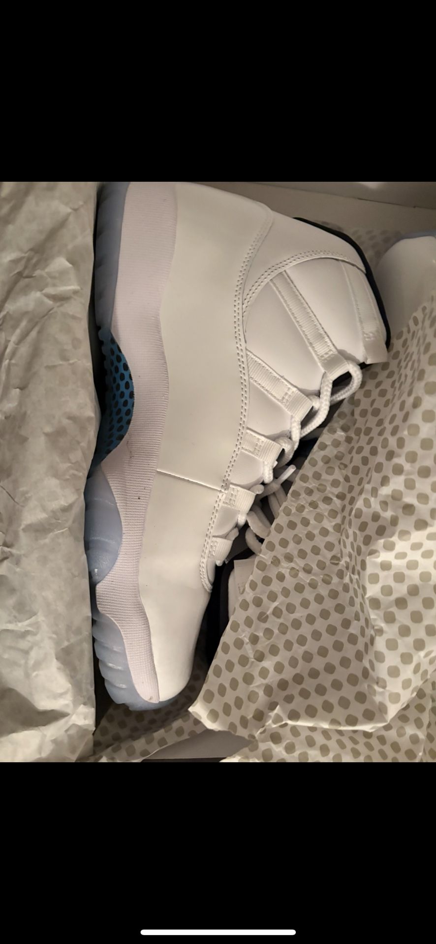 Air Jordan 11 10.5 Like New