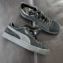 Puma Suede size 10 used