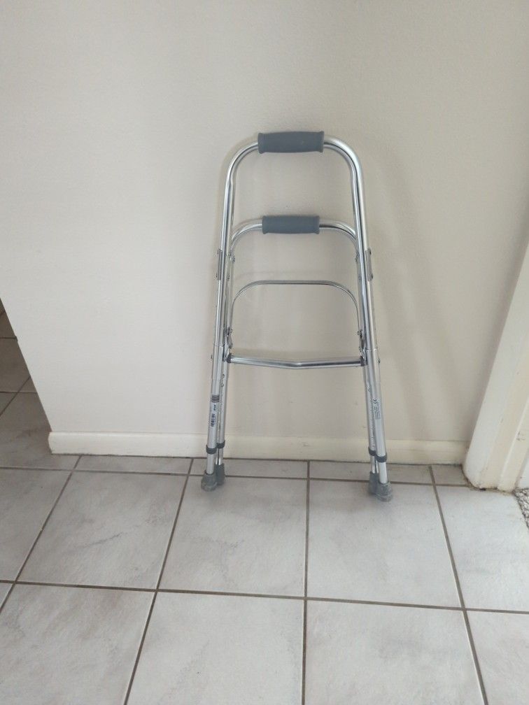 Folding Hemi Walker Like new