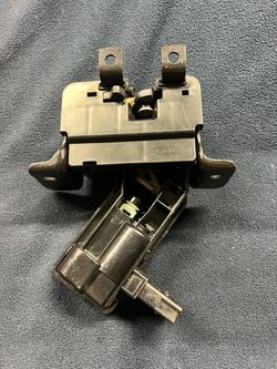 Tahoe, suburban, GMC Yukon back glass release latch