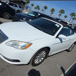 2012 Chrysler 200(Low Miles)