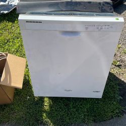 Whirlpool Dish Washer In Yard Sale Today