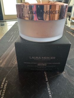 Laura Mercier Translucent Loose Setting Powder Tone-Up