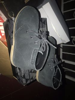 Boys boots size 2