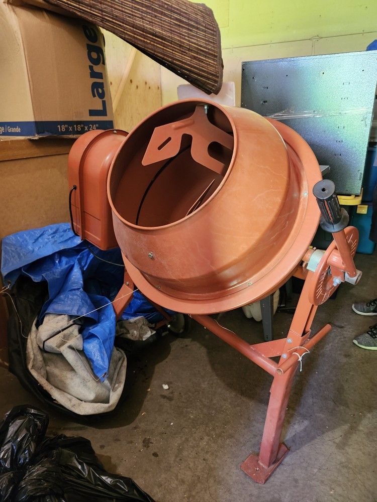CONCRETE MIXER 