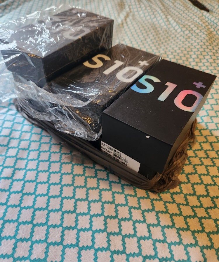 Free Box Samsung Galaxy S10 PLUS with Accessories No Phone