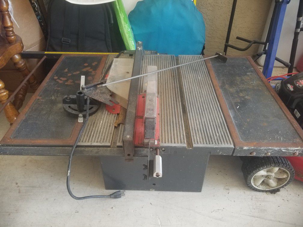 Sears Craftsmen 10 in table saw