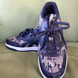 Heelys Size 9.   $20