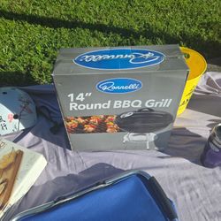  Bbq Grill And Waffle Maker And Bread Board 