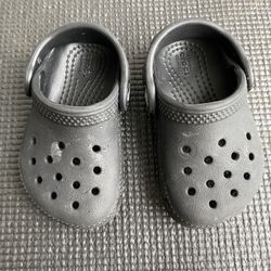 Crocs Size 4