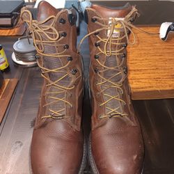 CARHARTT STELL TOE WORK BOOTS. SIZE 13.