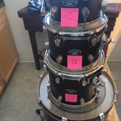 PACIFIC BY DW 4- PIECE DRUM SET -FLAT BLACK