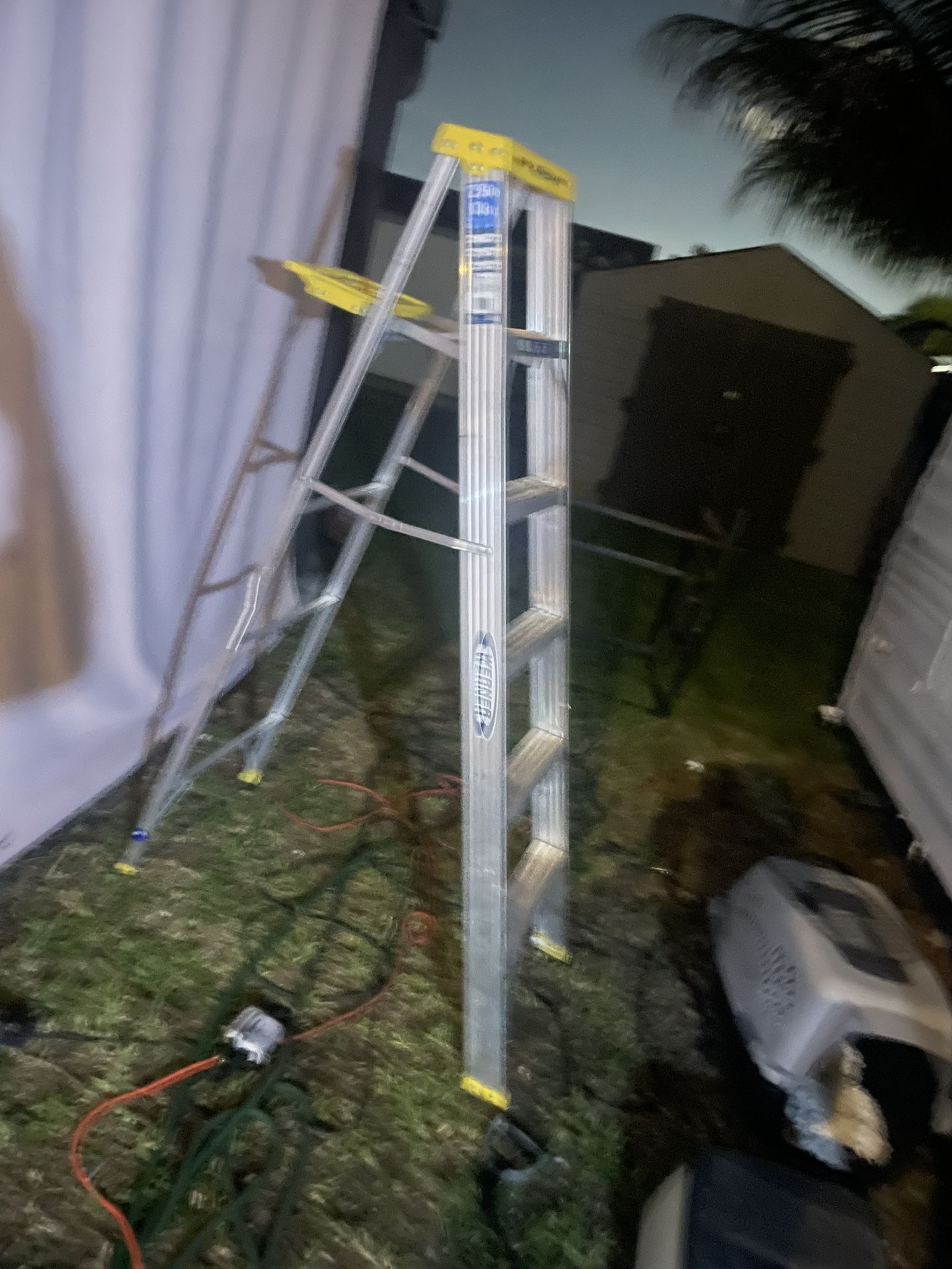 Werner 6 ft. Aluminum Step Ladder (10 ft. Reach Height) with 250 Ib. Load Capacity Type I Duty