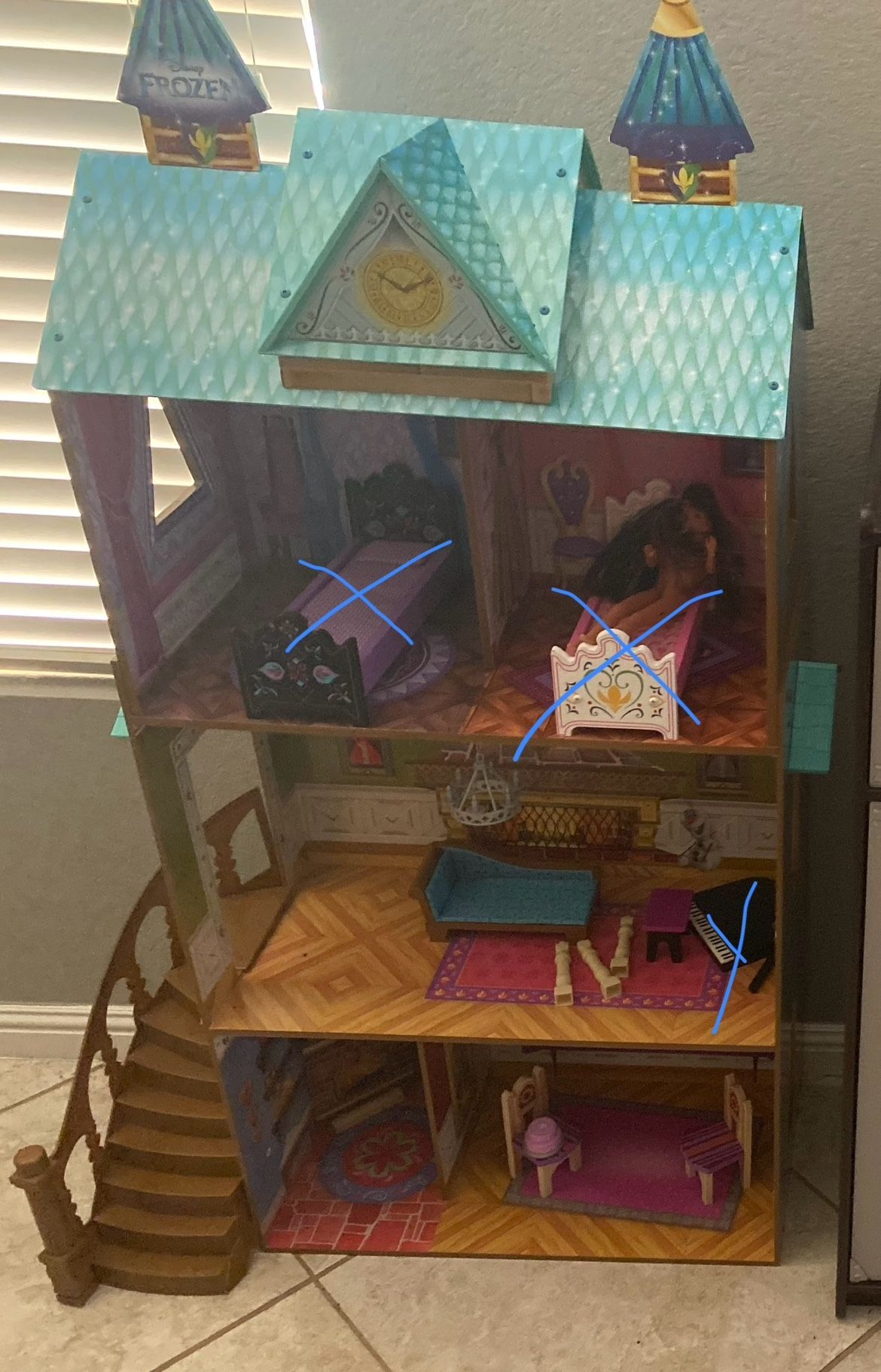 Frozen Elsa An Anna Castle Doll House