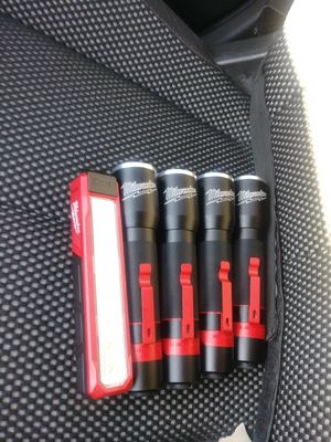 Each One Milwaukee 700 Lumen Led Rechargeable Aluminum Flashlight Milwaukee 700 Lumen Led Rechargeable Aluminum Flashlight For In Chicago Il