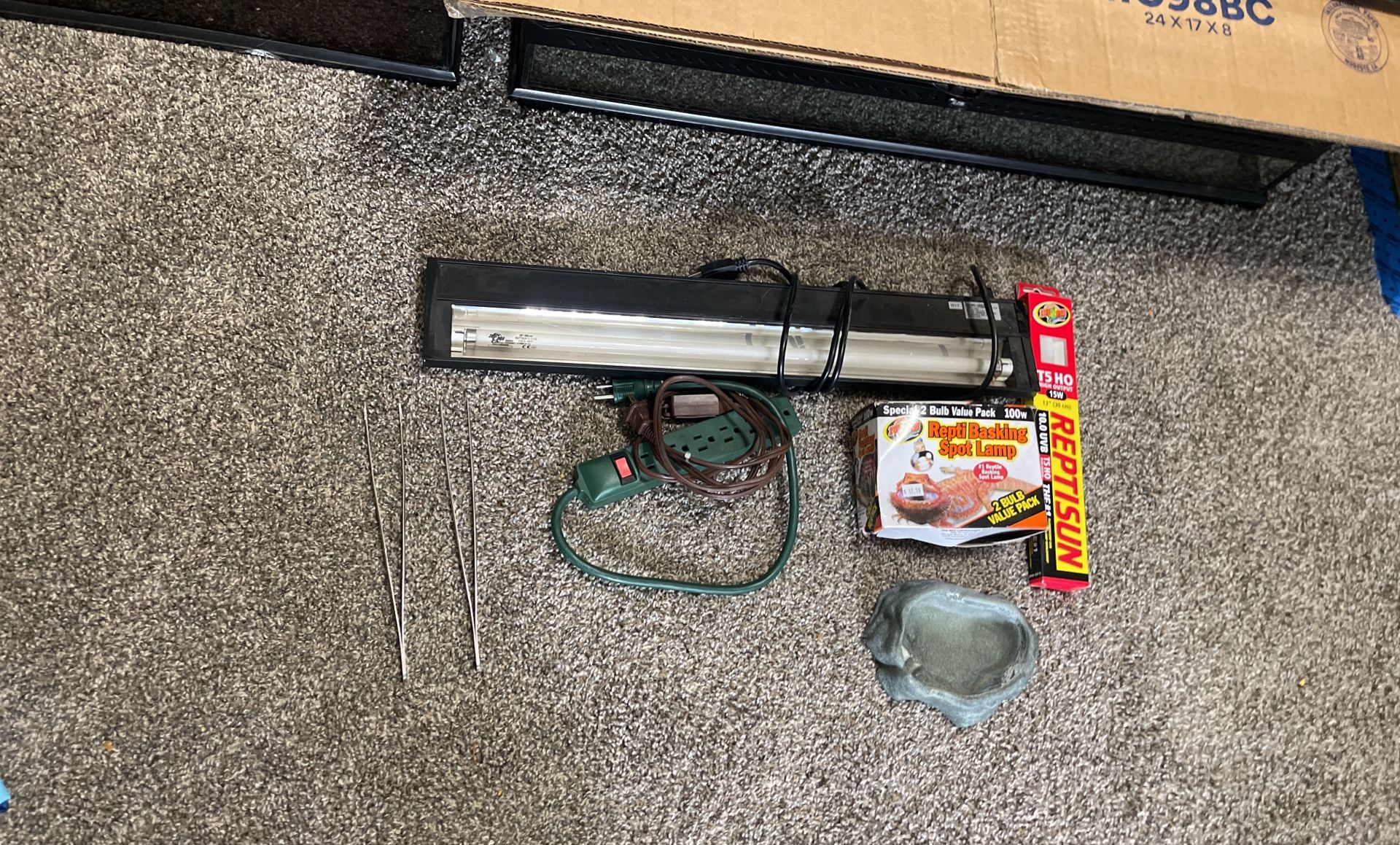 Extra Reptile Supplies 