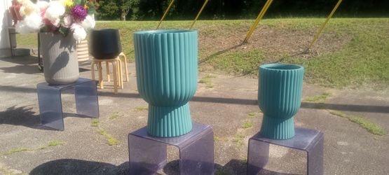 New 2pc rippled fiber clay garden planter's high quality masterpiece very detailed