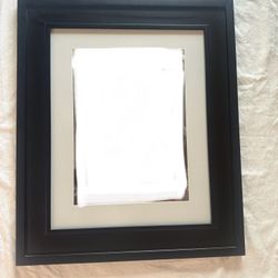 Oversized Black Picture Frame – 28” x 33¼” with Mat
