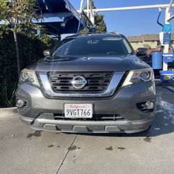 2017 Nissan Pathfinder