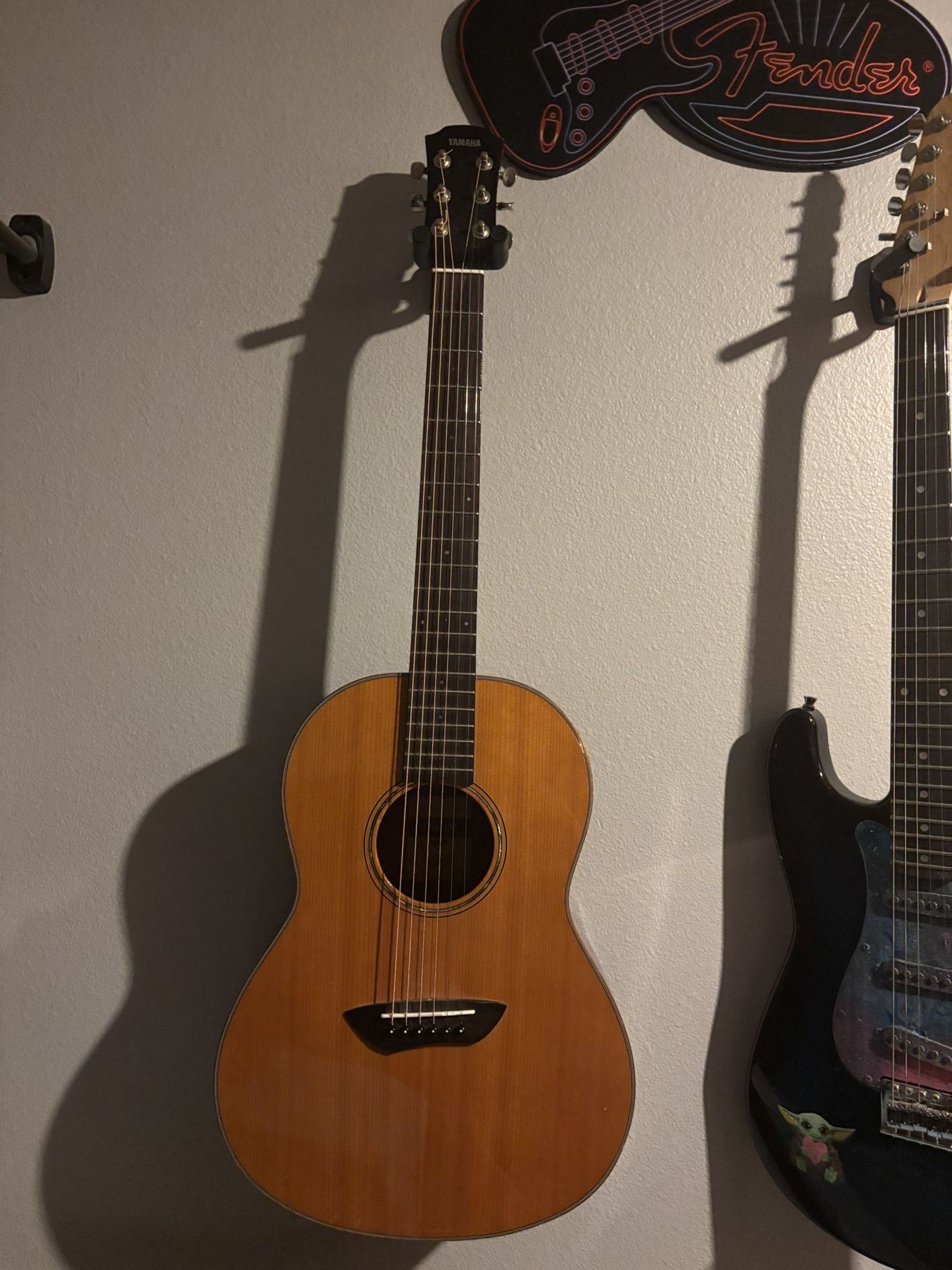 Yamaha Electric/Acoustic Guitar