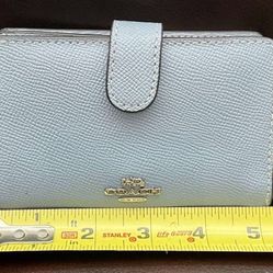 Coach Women’s Wallet - Authentic