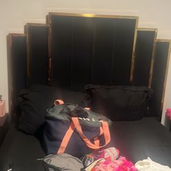 Bed Set, 2 nightstands with lamp, dresser