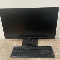 HP DESK TOP COMPUTER 