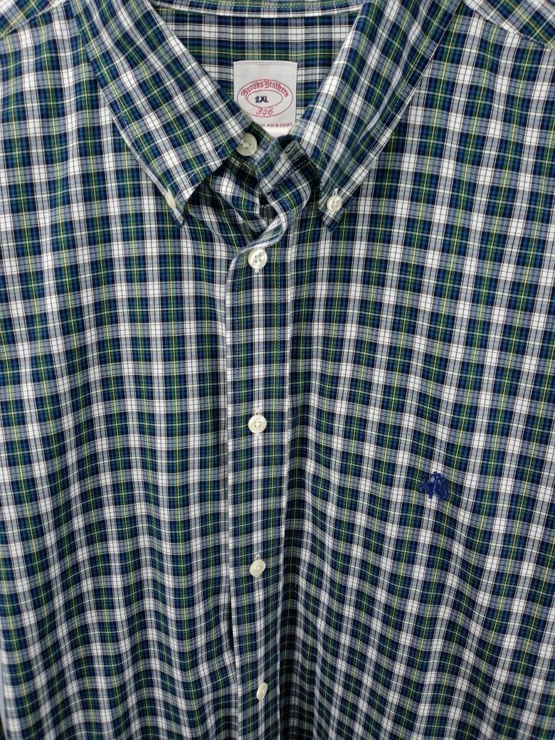 Brooks Brothers Mens Size 2XL Hunter Green Plaid Shirt. Excellent like new condition awesome color combination and design. Quality construction and de