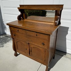 Vintage Sideboard/Buffet.  Original Golden Oak. 