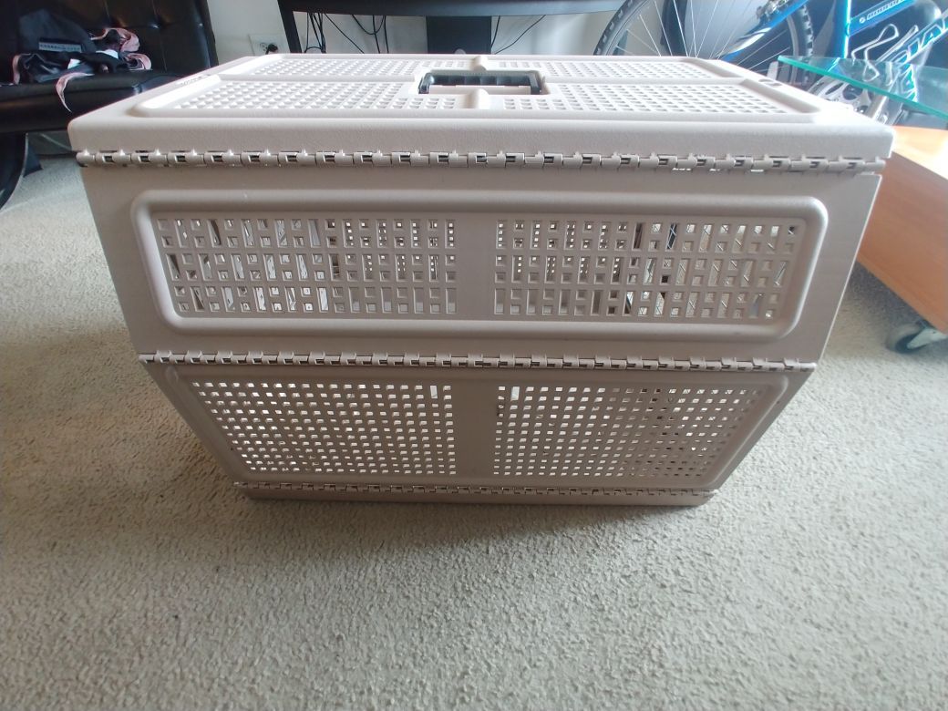 NYLABONE 27" x 20" x 20" Folding Collapsible Dog Pet Large Crate Kennel Carrier for Sale in Oak