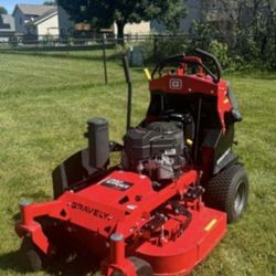 Mower 36 New Only 35 Hour$7200 Obo... Red 35 Hours 