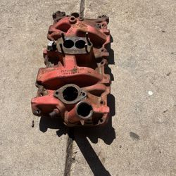 Vintages Chevy Intake 2 Barrel 