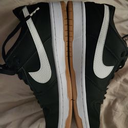 Nike Womens Sz 9 Black And White 