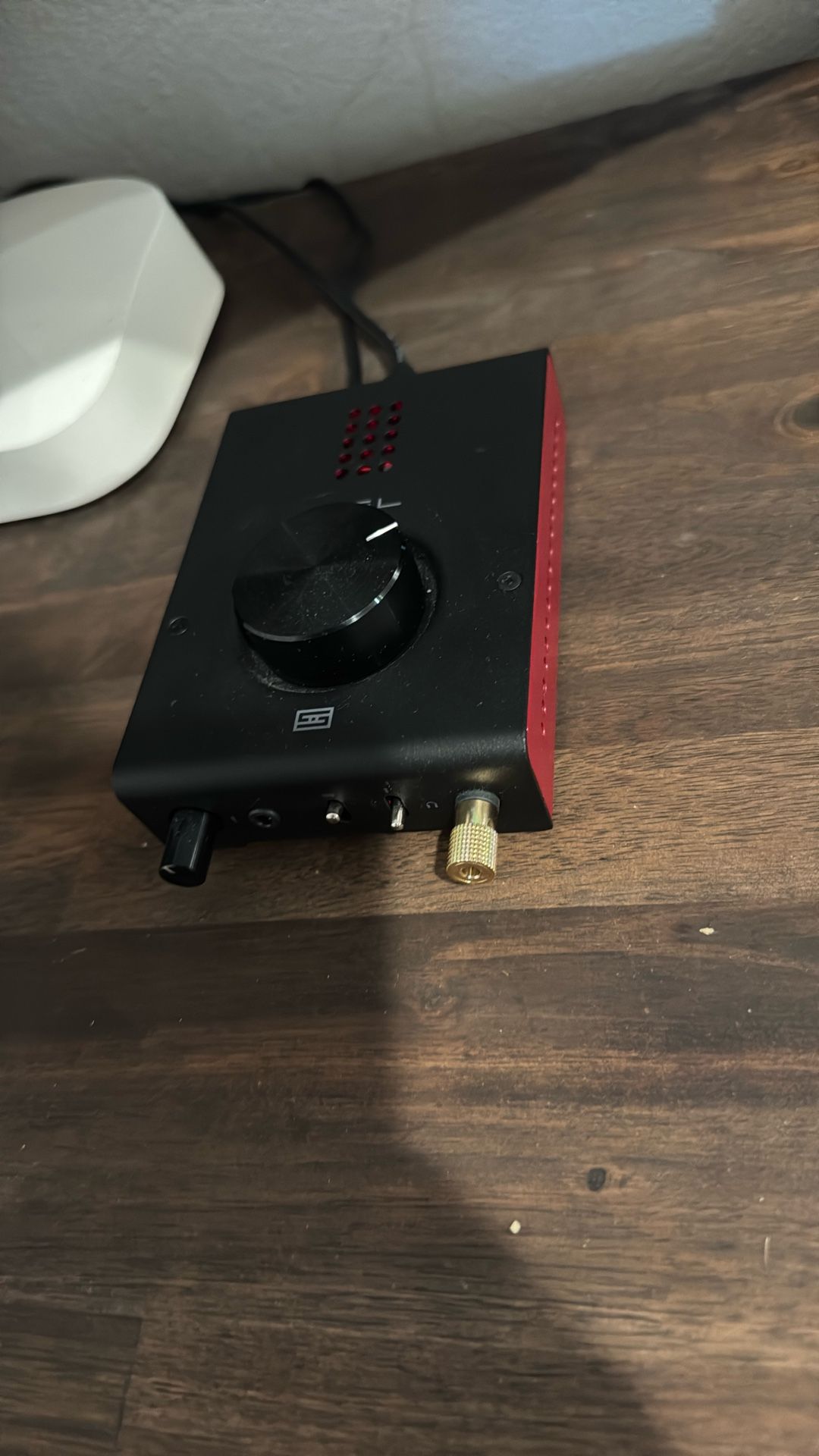 Schit Hel 2E Gaming PC PS5 Amp & Sennheiser HD560S Headphones