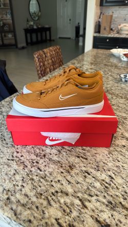 Nike Women's GTS 97 Shoes Desert Ochre  7.5