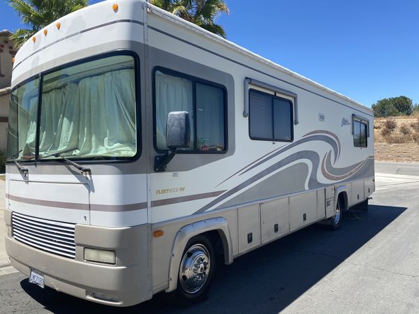 31’ RV 2000 FLEETWOOD STORM MOTORHOME for Sale in Temecula, CA - OfferUp