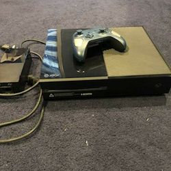 Xbox one 1540 with xbox one stealth controller, power cord and hdmi