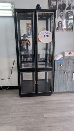 Display cabinet