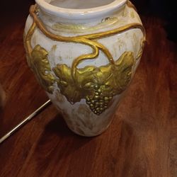 Cast Vase White And Grapes Gold Decorations 