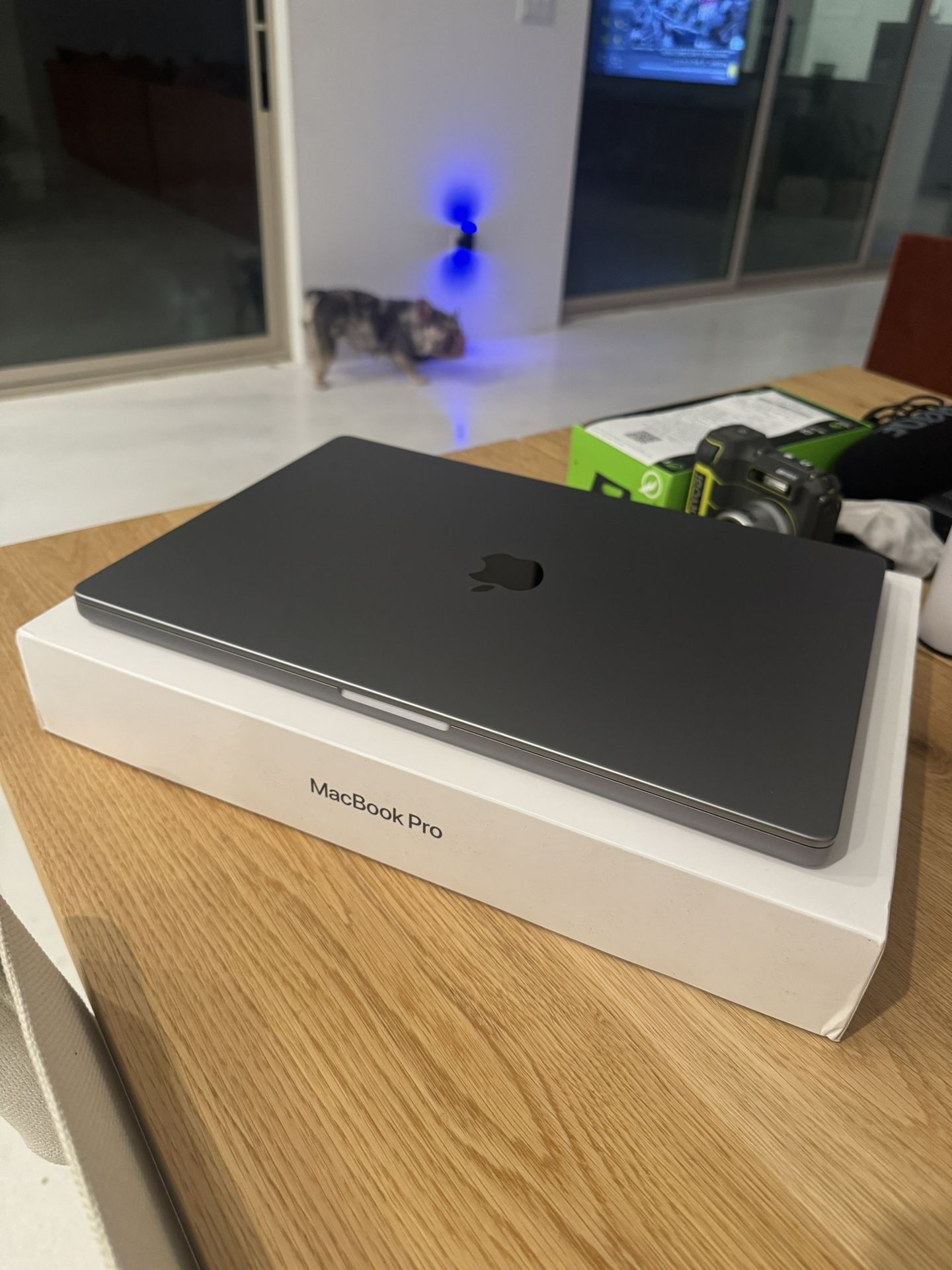 2021 MACBOOK PRO M1 16 Inch