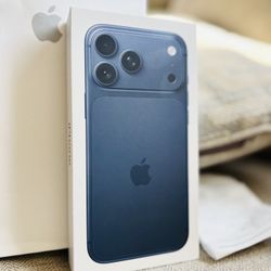 Iphone 17 Pro max 1Tb Deep blue Unlocked 