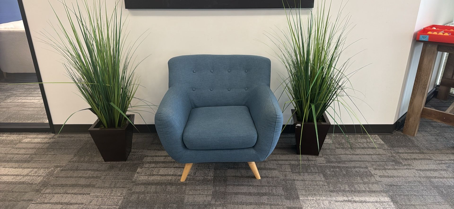 blue accent chair 