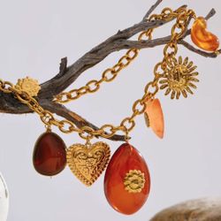 N122- New Red Resin Oval Heart Charms Necklace!