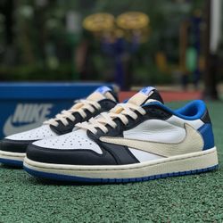 Jordan 1 Retro Low OG SP Fragment x Travis Scott Size 10.5 