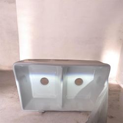 Brand‑new YASINU 32" Fireclay Double‑Bowl Farmhouse Sink — Never Installed, Still in Box.