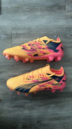 Men soccer cleats 