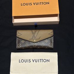 LV Women’s Wallet